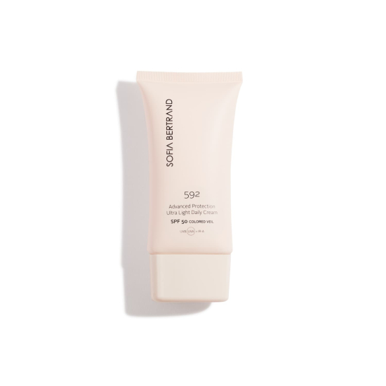 Солнцезащитный крем SPF50+ с тональным эффектом 592 Advanced Protection SPF50 UVB UVA + IR-A Color Veil
